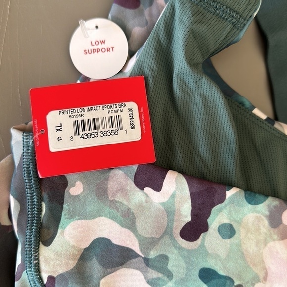 NWT SPANX Printed Camo Low Impact Sports Bra - Picture 4 of 4